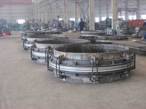 <b>熱風(fēng)爐總管、支管用高溫補(bǔ)償器一套</b>